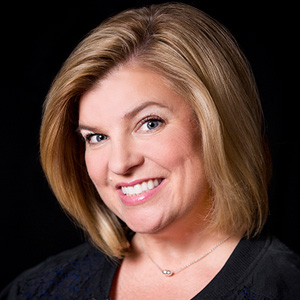 Kelly-MacFarland_Headshot-2